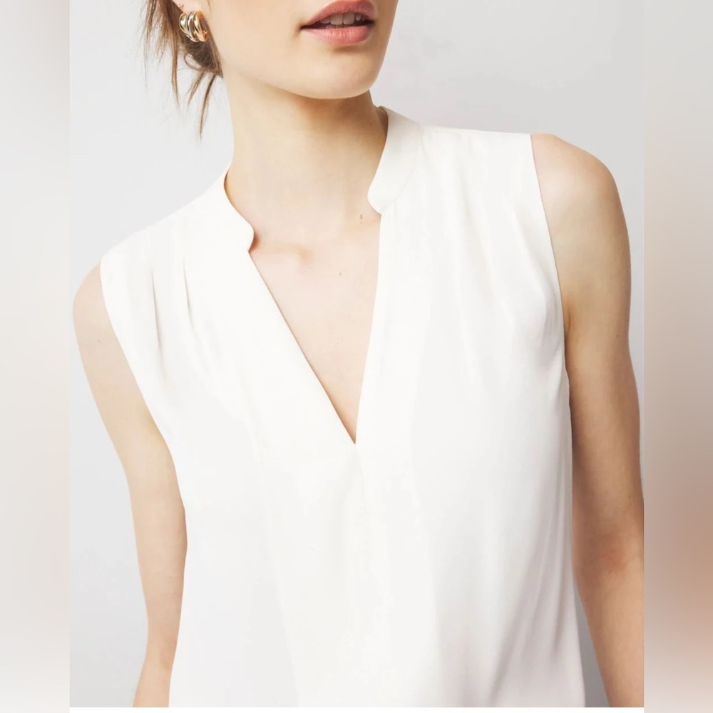 FRAME Ivory Silk V neck